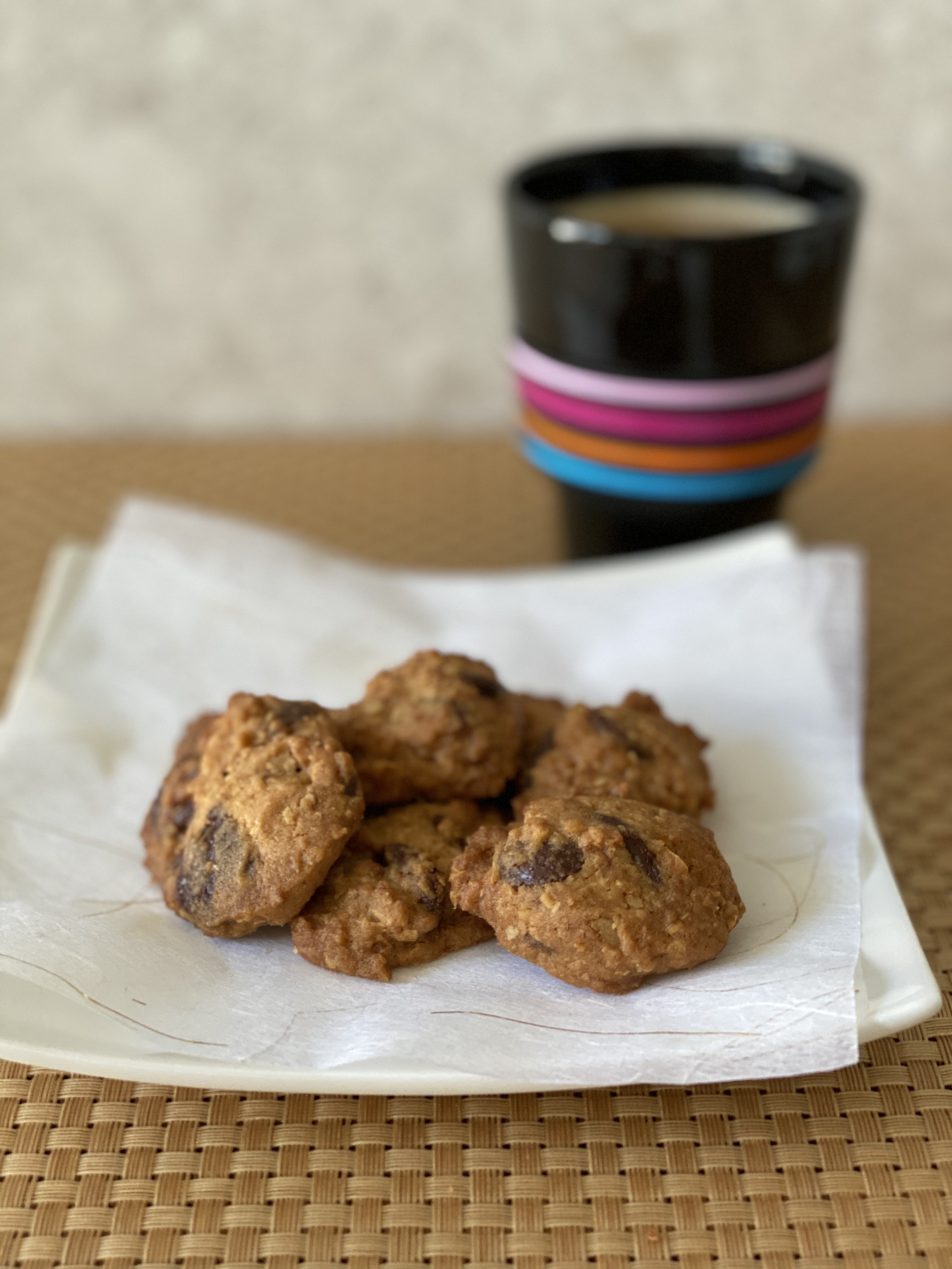 Cinnamon Oatmeal Raisin Crisps — That Chocolate Cake, Singapore